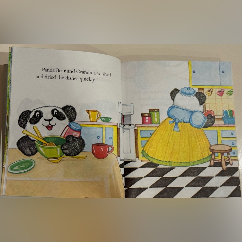 Vintage 1982 Panda Bear's Secret - First Little Golden Book Muntean Santoro - Picture 9 of 16